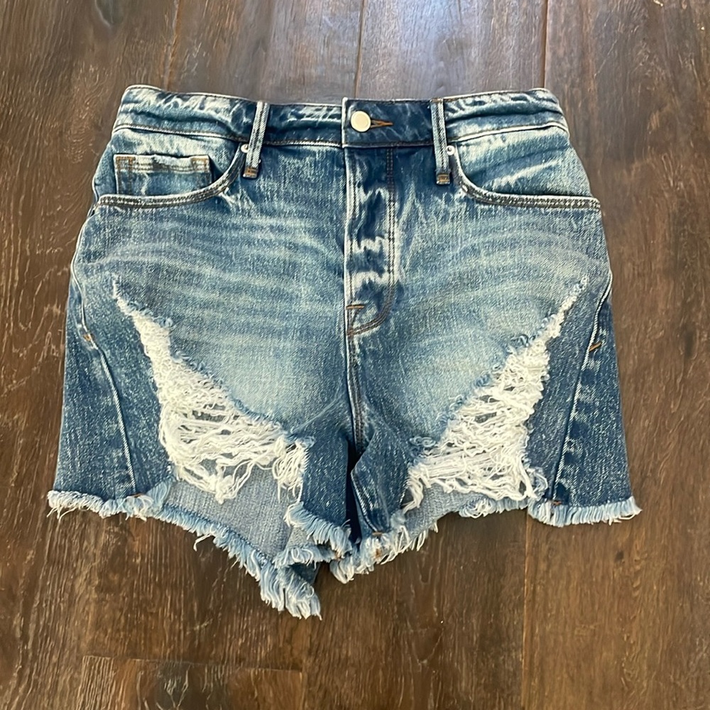 Good American Jean shorts size 2 or 26